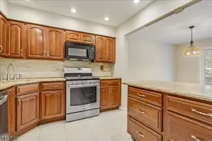 83 Patriots Rd, Parsippany, NJ 07950 - Photo 2