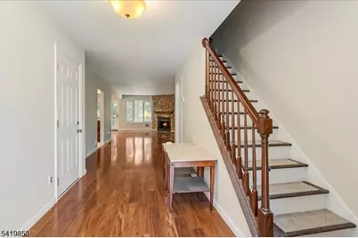 83 Patriots Rd, Parsippany, NJ 07950 - Photo 12