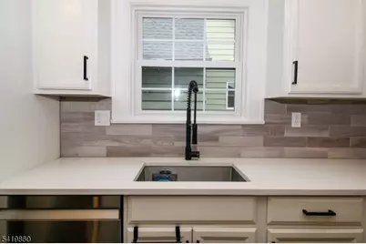 101 Brookside Ave, Hawthorne, NJ 07506 - Photo 18