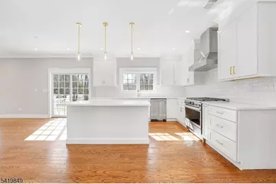 1 Lourdes Ct, Andover Township, NJ 07860 - Photo 4