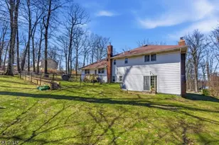 36 Esther Dr, Vernon, NJ 07422 - Photo 4