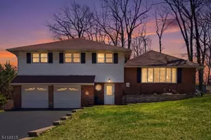 36 Esther Dr, Vernon, NJ 07422 - Photo 2