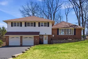 36 Esther Dr, Vernon, NJ 07422 - Photo 2