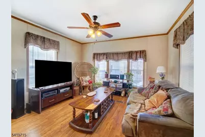 17 E 6th Street, Moonachie, NJ 07074 - Photo 4