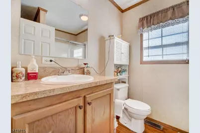 17 E 6th Street, Moonachie, NJ 07074 - Photo 10