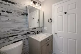 231 N 12th St, Newark, NJ 07107 - Photo 16