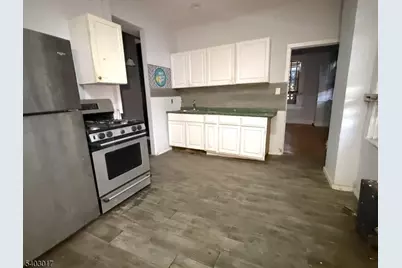 66 Scheerer Ave, Newark, NJ 07112 - Photo 8