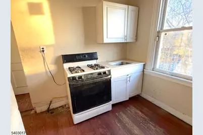 66 Scheerer Ave, Newark, NJ 07112 - Photo 16