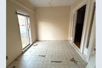 66 Scheerer Ave, Newark, NJ 07112 - Photo 6