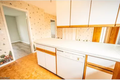 119 Reynolds Ave, Parsippany, NJ 07054 - Photo 8