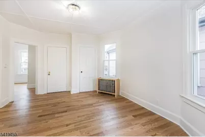 19 Sylvan Pl, Montclair, NJ 07042 - Photo 6