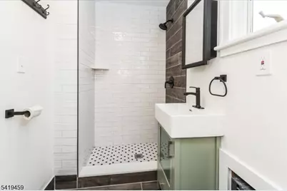 19 Sylvan Pl, Montclair, NJ 07042 - Photo 18