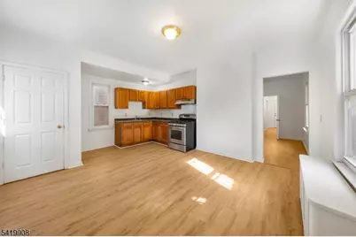 838 Rebecca Pl, Elizabeth, NJ 07201 - Photo 6