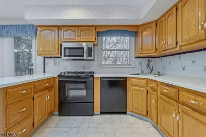 11 Wood Dr, Parsippany, NJ 07950 - Photo 14