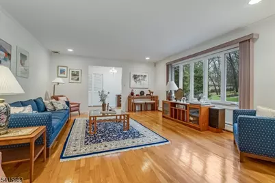 11 Wood Dr, Parsippany, NJ 07950 - Photo 4