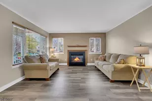 26 Whitehall Ct, Hillsborough Township, NJ 08844 - Photo 4