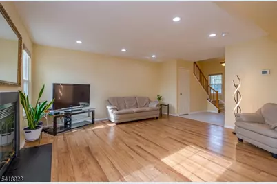 262 Abbey Dr, Franklin Township, NJ 08873 - Photo 6