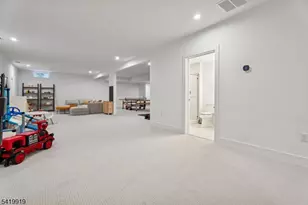 27 Brambling Road Carriages, Berkeley Heights Township, NJ 07922 - Photo 30