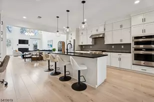 27 Brambling Road Carriages, Berkeley Heights Township, NJ 07922 - Photo 10