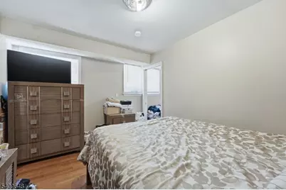 314 7th Ave W, Newark, NJ 07107 - Photo 30