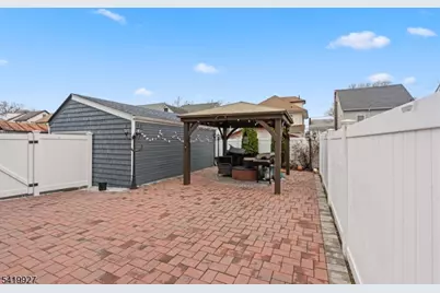 886-888 Degraw Ave, Newark, NJ 07104 - Photo 4