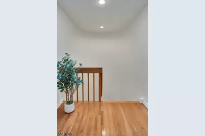 34 Lockley Ct, Mountain Lakes, NJ 07046 - Photo 14