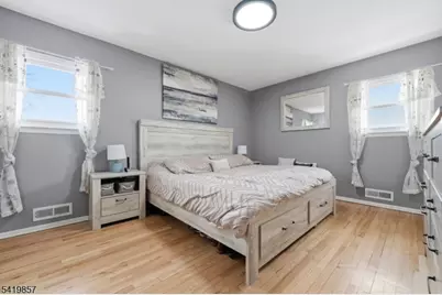 5 Epping Dr, Kenilworth, NJ 07033 - Photo 18