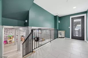 5 Epping Dr, Kenilworth, NJ 07033 - Photo 14