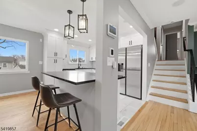 5 Epping Dr, Kenilworth, NJ 07033 - Photo 8