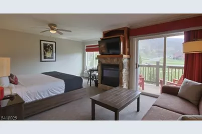 2 Chamonix Dr #427, Vernon, NJ 07462 - Photo 4