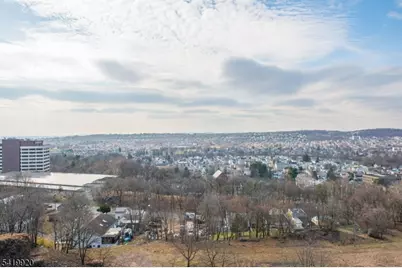 69 Amethyst Lane, Paterson, NJ 07501 - Photo 16