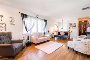 127 Horseneck Rd, Fairfield, NJ 07004 - Photo 4