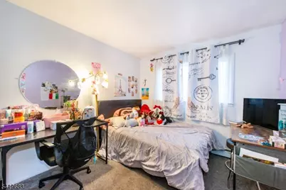 127 Horseneck Rd, Fairfield, NJ 07004 - Photo 16