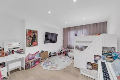 101 Shearwater Ct #25, Jersey City, NJ 07305 - Photo 16