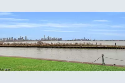 101 Shearwater Ct #25, Jersey City, NJ 07305 - Photo 24