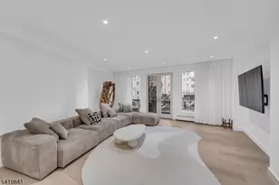 101 Shearwater Ct, Jersey City, NJ 07305 - Photo 6