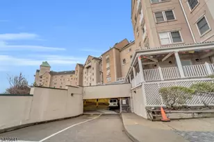 101 Shearwater Ct, Jersey City, NJ 07305 - Photo 22