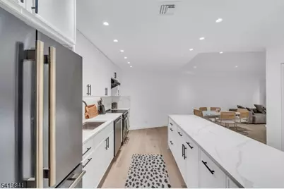 101 Shearwater Ct #25, Jersey City, NJ 07305 - Photo 10