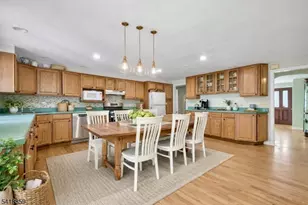 248 Appletree Ln, Mountainside, NJ 07092 - Photo 8