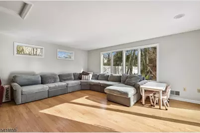 248 Appletree Ln, Mountainside, NJ 07092 - Photo 10