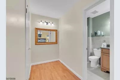 137 Sunnyvale Ct, Franklin Township, NJ 08873 - Photo 18