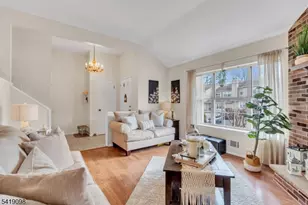 137 Sunnyvale Ct, Franklin Township, NJ 08873 - Photo 4