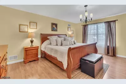 137 Sunnyvale Ct, Franklin Township, NJ 08873 - Photo 16