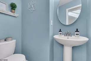 137 Sunnyvale Ct, Franklin Township, NJ 08873 - Photo 12