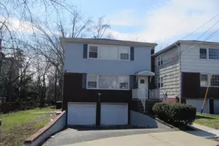 2 Evelyn Ct, Maplewood, NJ 07040 - Photo 1