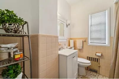 66 Buschmann Ave, Haledon, NJ 07508 - Photo 14