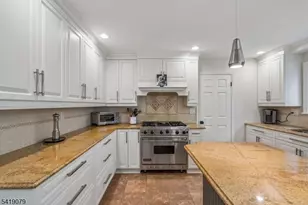 2 Barnstable Ct, Morris Township, NJ 07960 - Photo 16