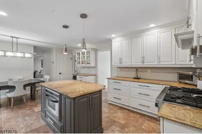 2 Barnstable Ct, Morris Township, NJ 07960 - Photo 18