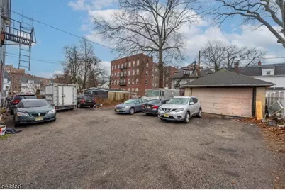 31 Chestnut St, East Orange, NJ 07018 - Photo 32