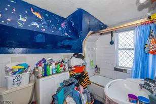 31 Chestnut St, East Orange, NJ 07018 - Photo 24